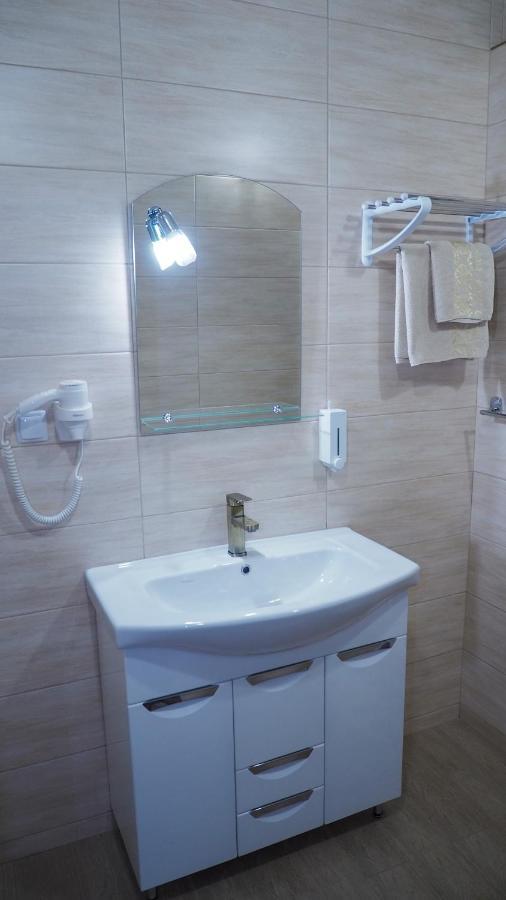 Hotel "Nizhyn" Zewnętrze zdjęcie
