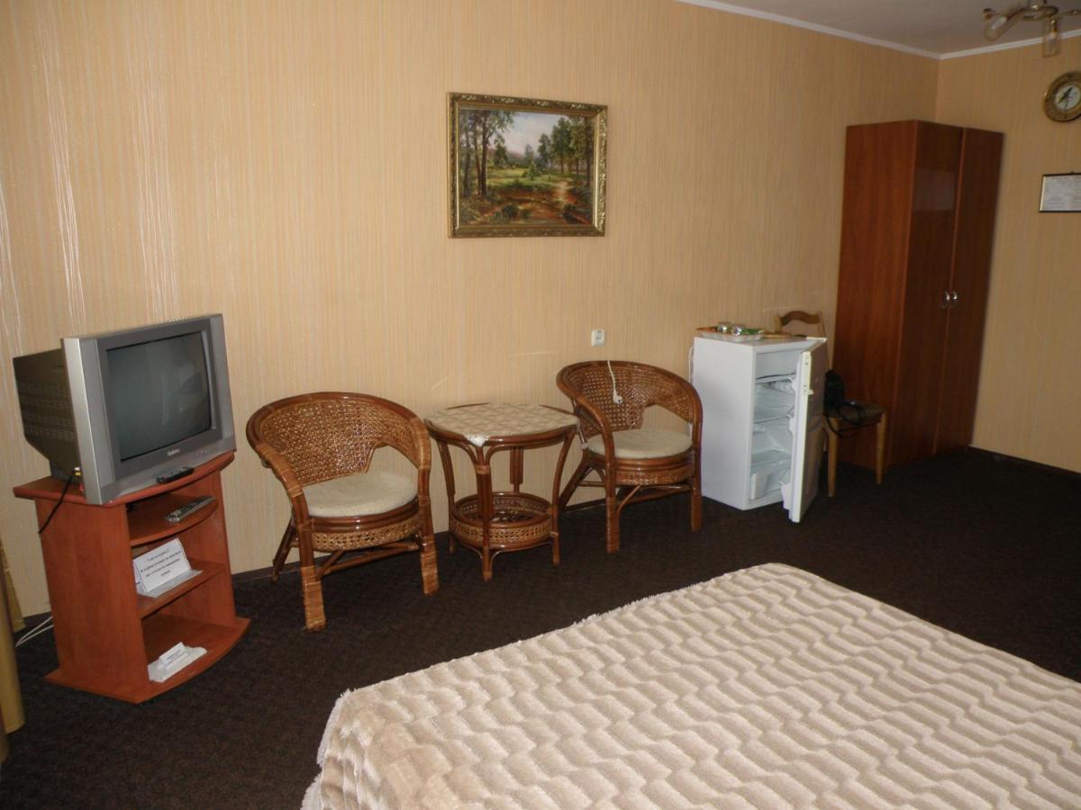 Hotel "Nizhyn" Zewnętrze zdjęcie