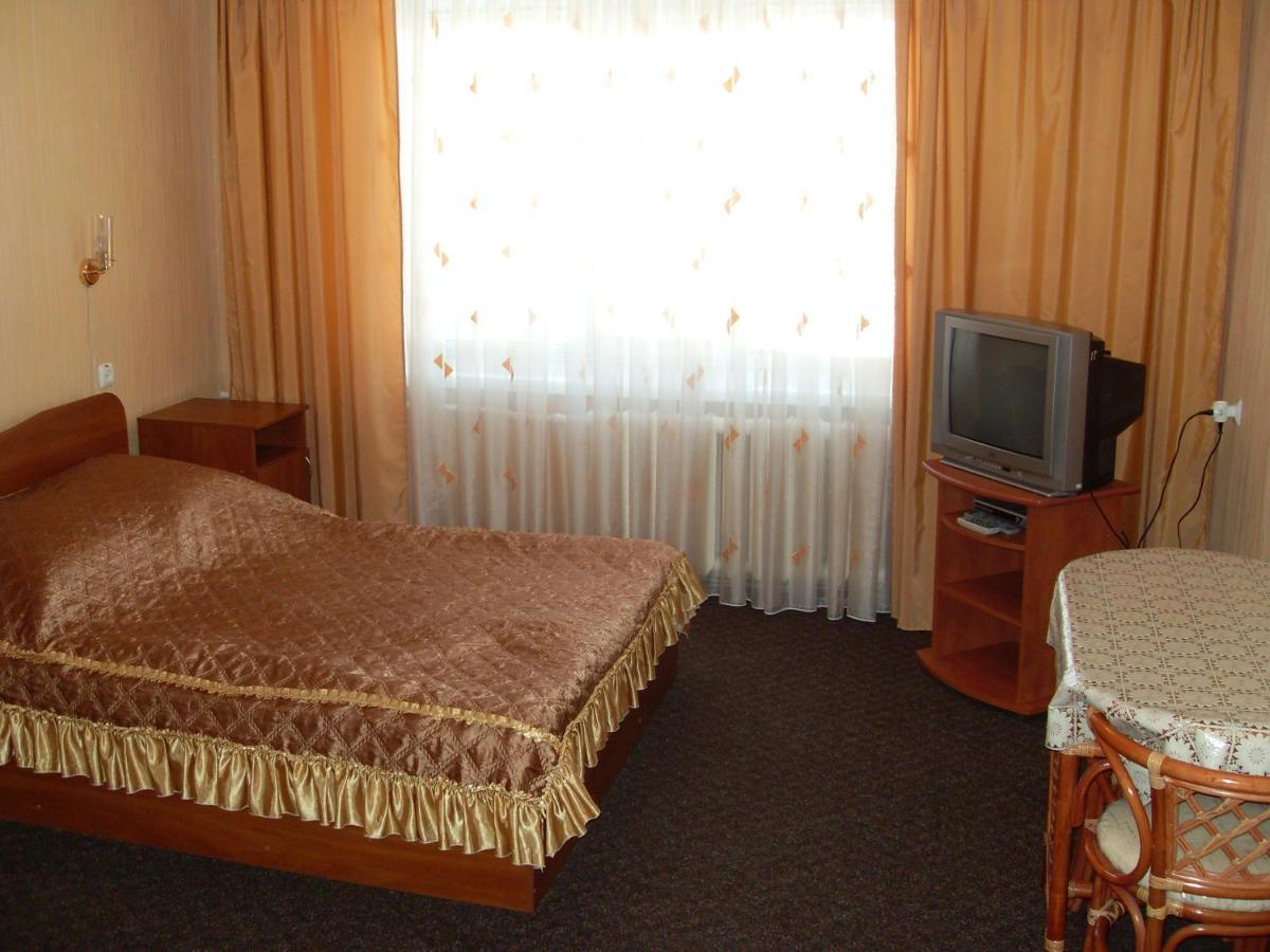 Hotel "Nizhyn" Zewnętrze zdjęcie