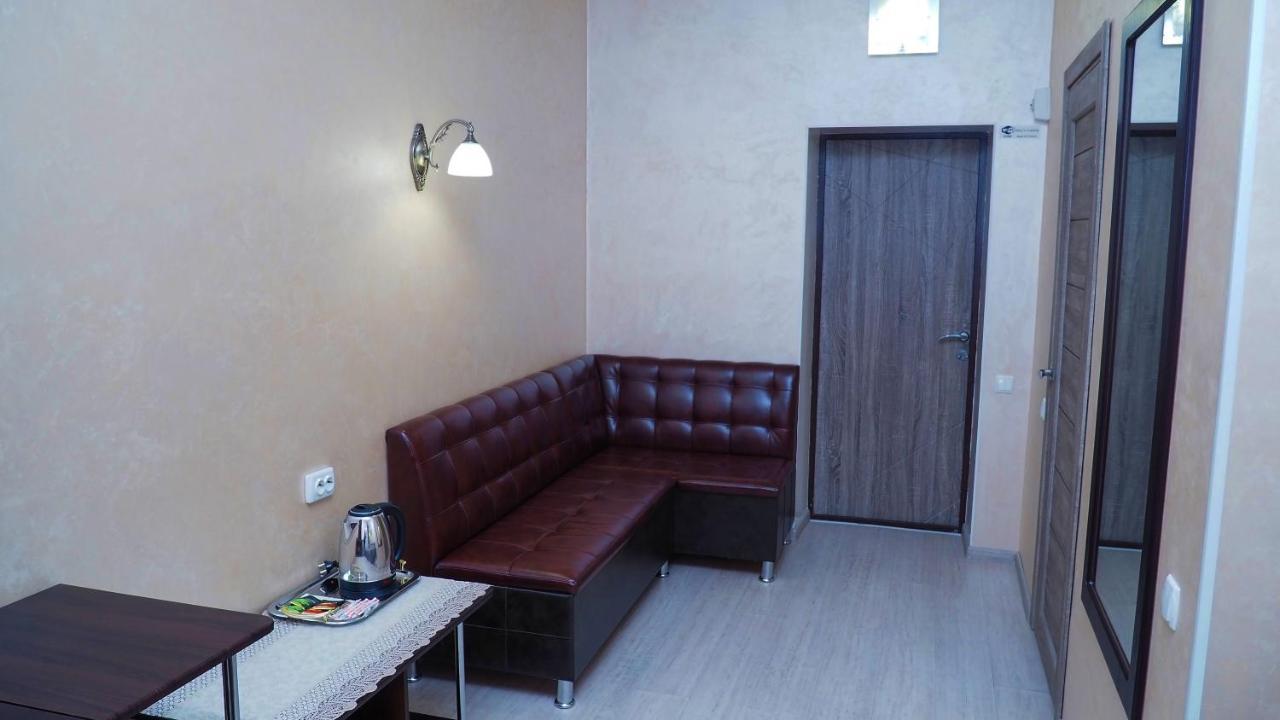 Hotel "Nizhyn" Zewnętrze zdjęcie